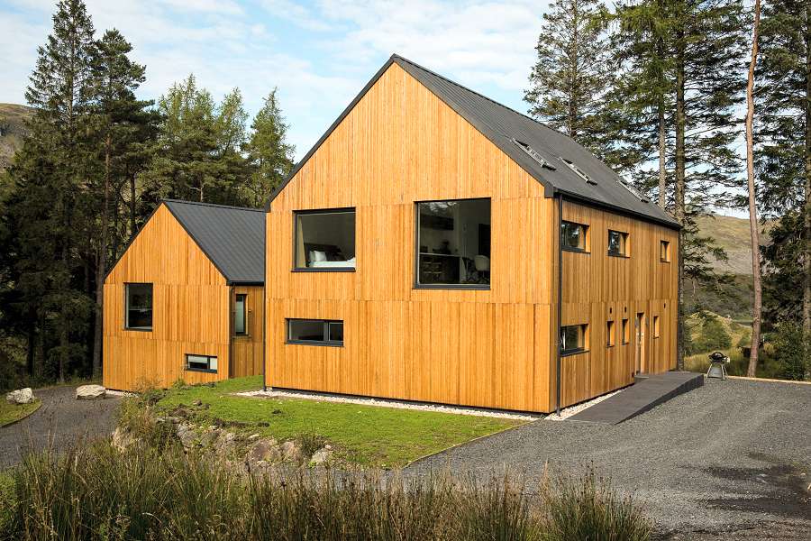 Portnellan Red Stag and An Caisteal Chalet