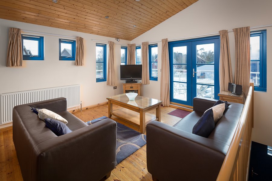 Riveredge Boathouse Lounge