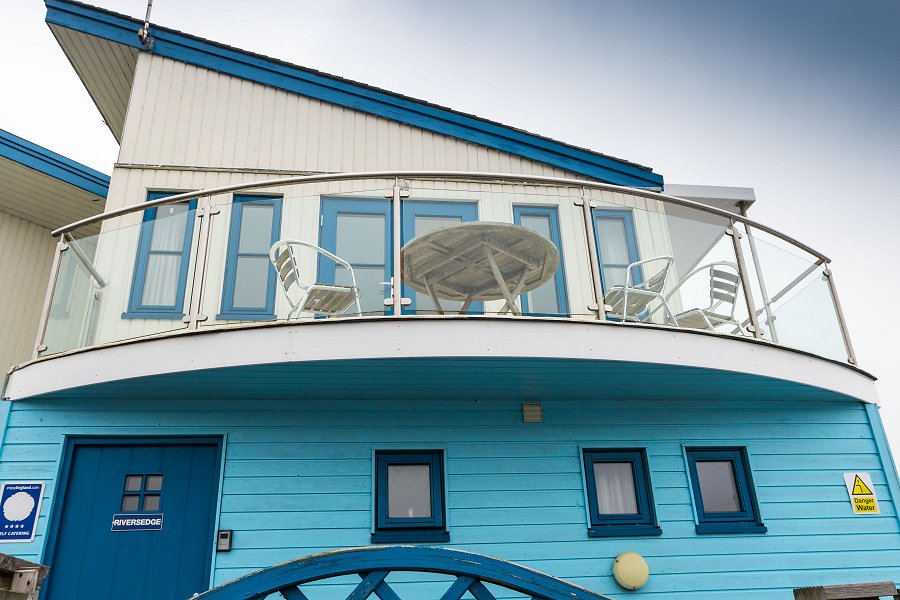 Riveredge Boathouse Balcony