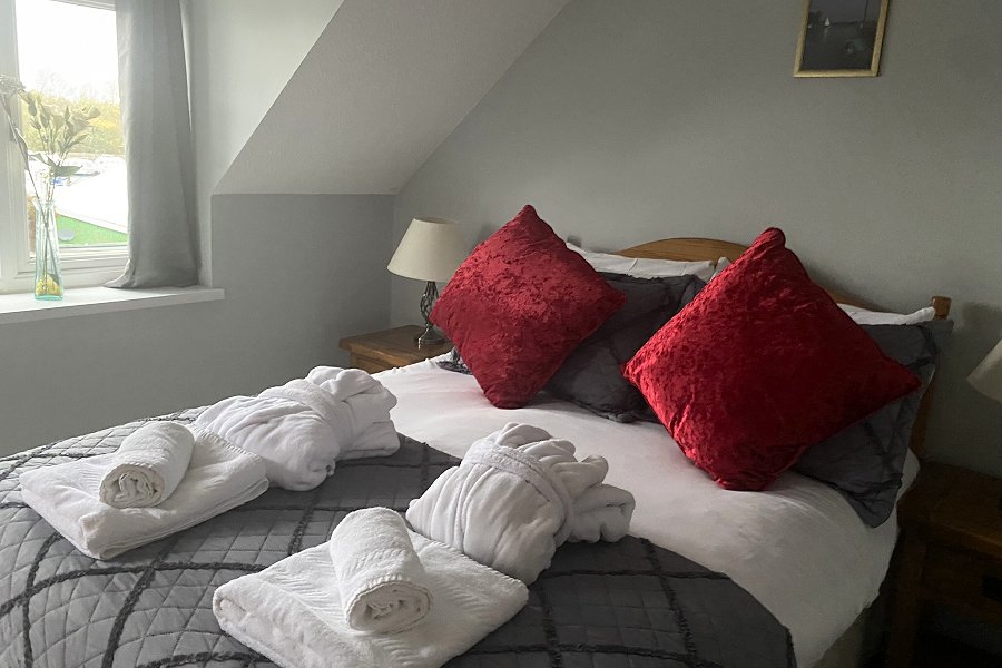 Rowans Cottage Master Bedroom
