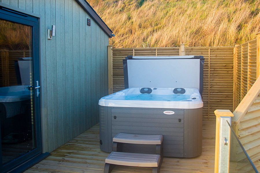 Sauchope Retreat Lodges Private Hot Tub