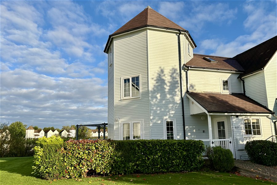 Somerford Lake House - Windrush Lake
