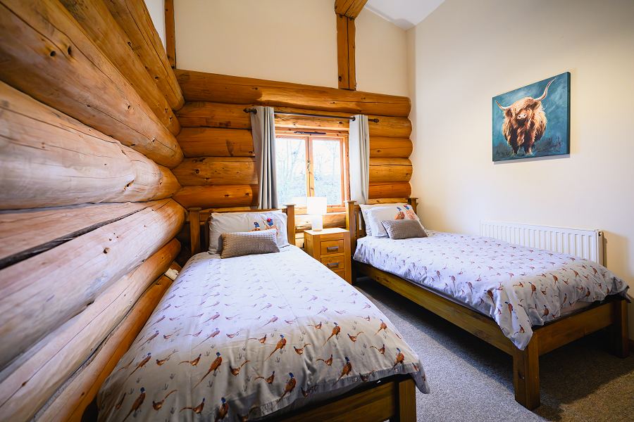 Spring Heath Lodge Twin Bedroom