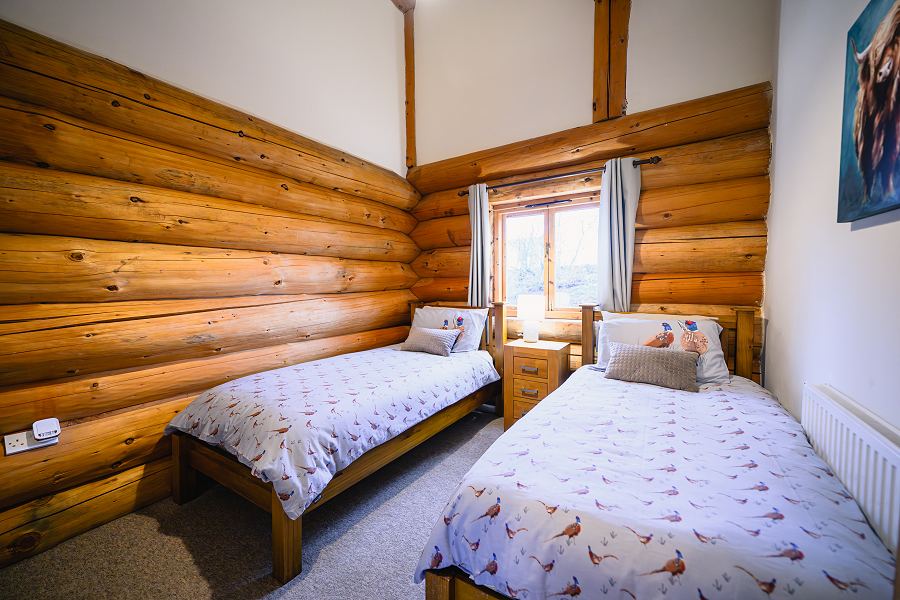 Spring Heath Lodge Twin Bedroom