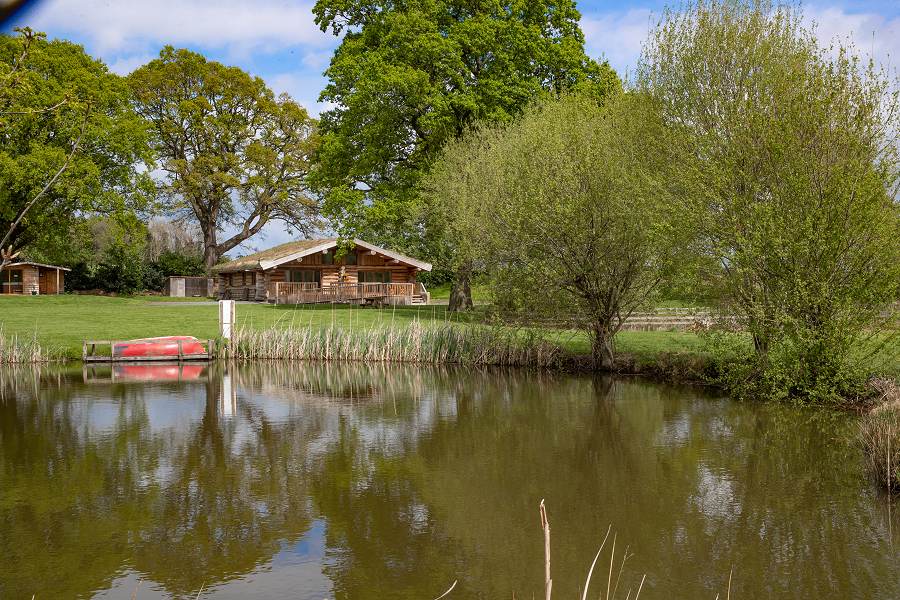 Spring Heath log cabin in Central England