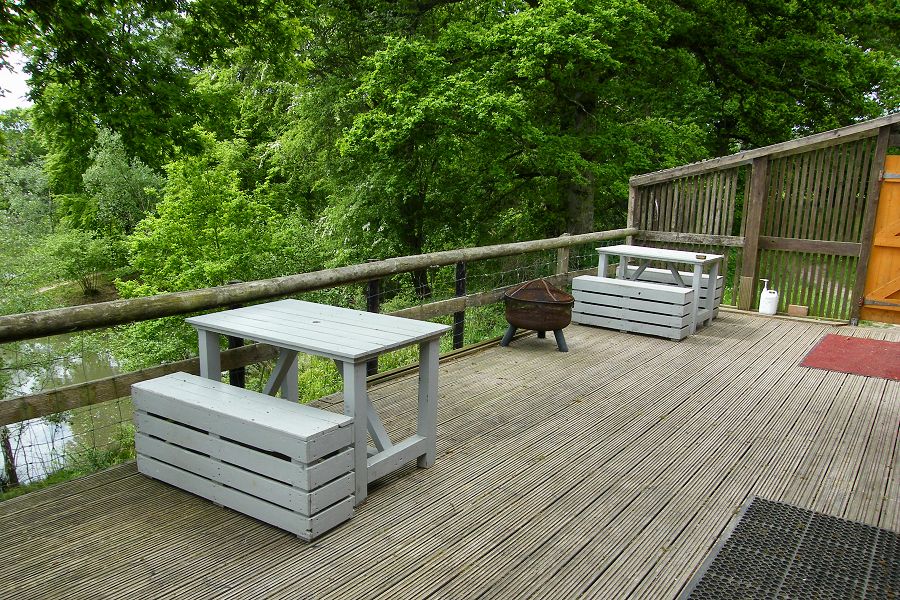 Lakeview Lodge 2 Decking