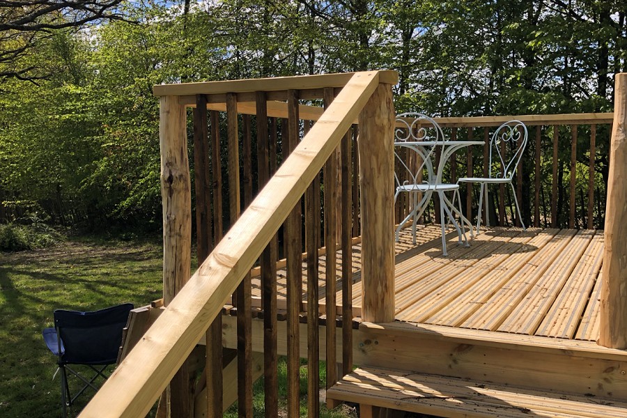 Springwood Shepherds Hut Decking