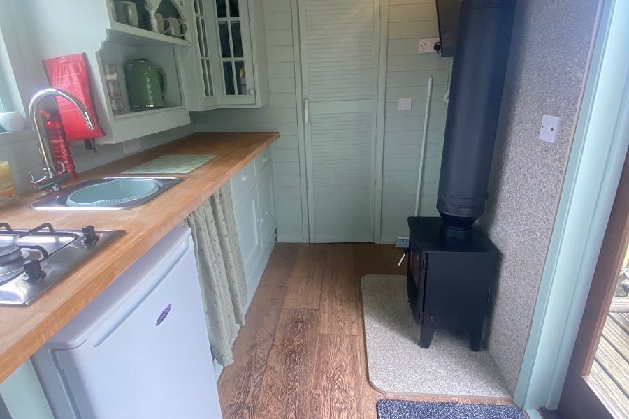 Springwood Shepherds Hut Kitchen