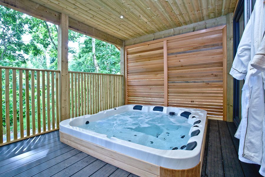 Cedar Lodge Hot Tub