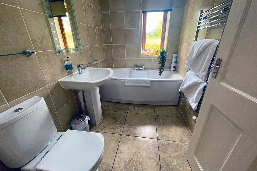 Kingfisher Lodge Bathroom