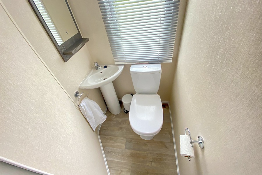 Swan Lodge Bathroom