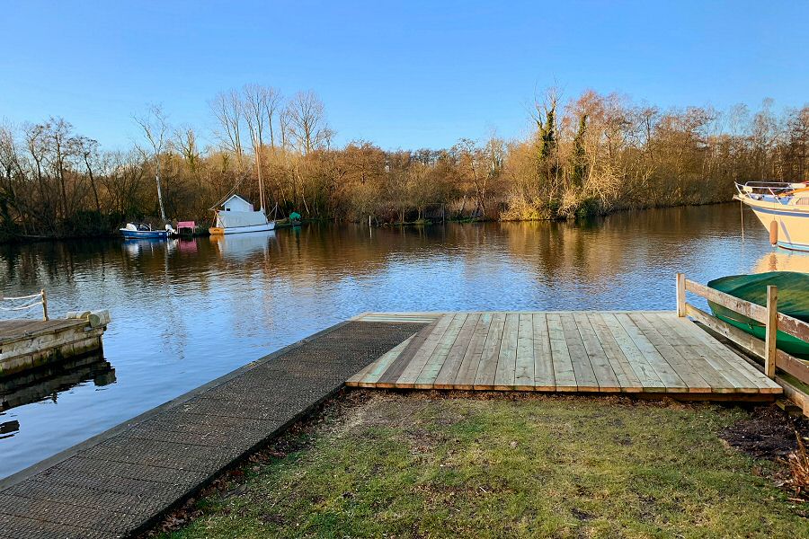 The Limes Mooring with Decking