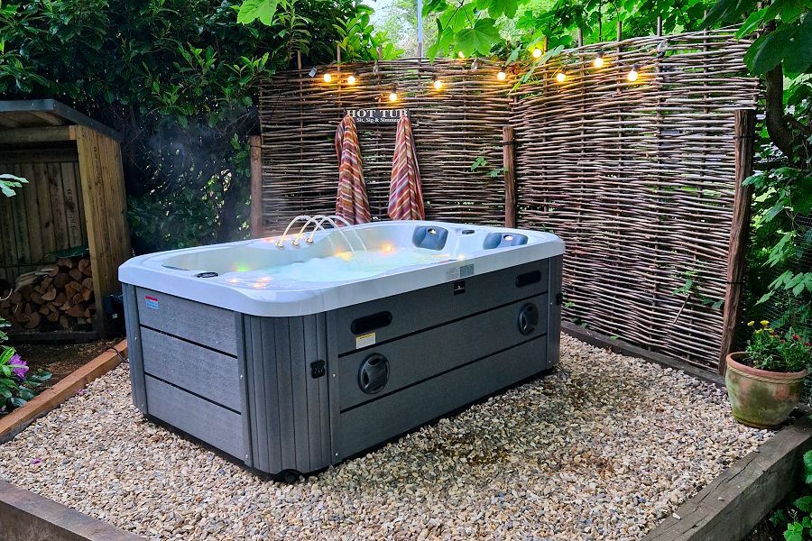 Tinkerbell Retreat Hot Tub
