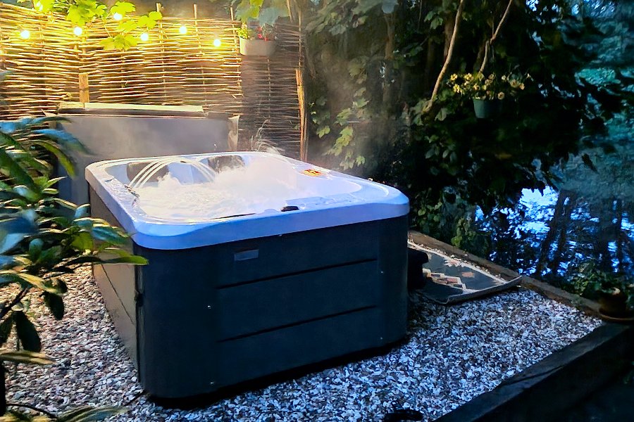 Tinkerbell Retreat Hot Tub