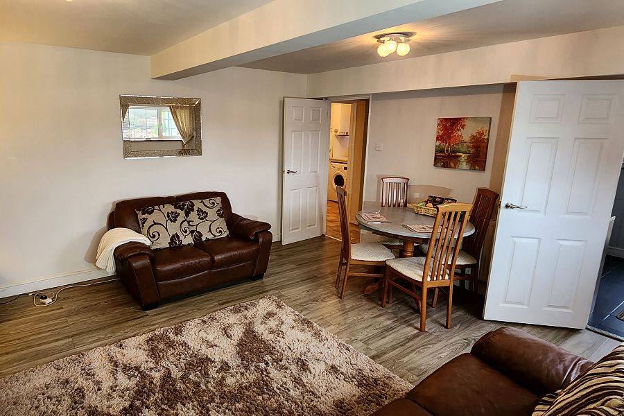 Tracara Apartment Dining Area