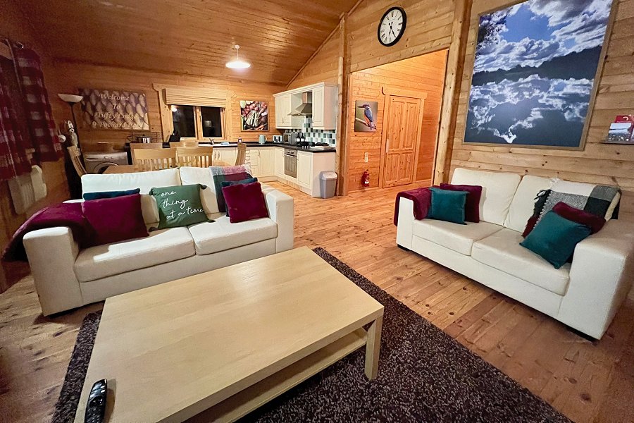 Lake Pochard Tufty Lodge Living