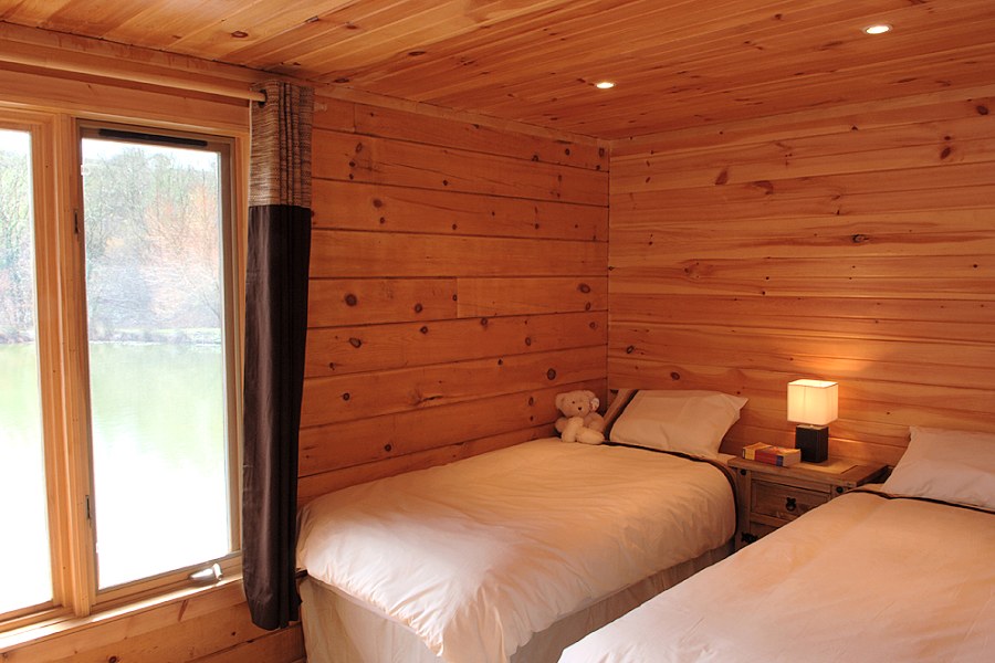 Kingfisher Lodge Twin Bedroom