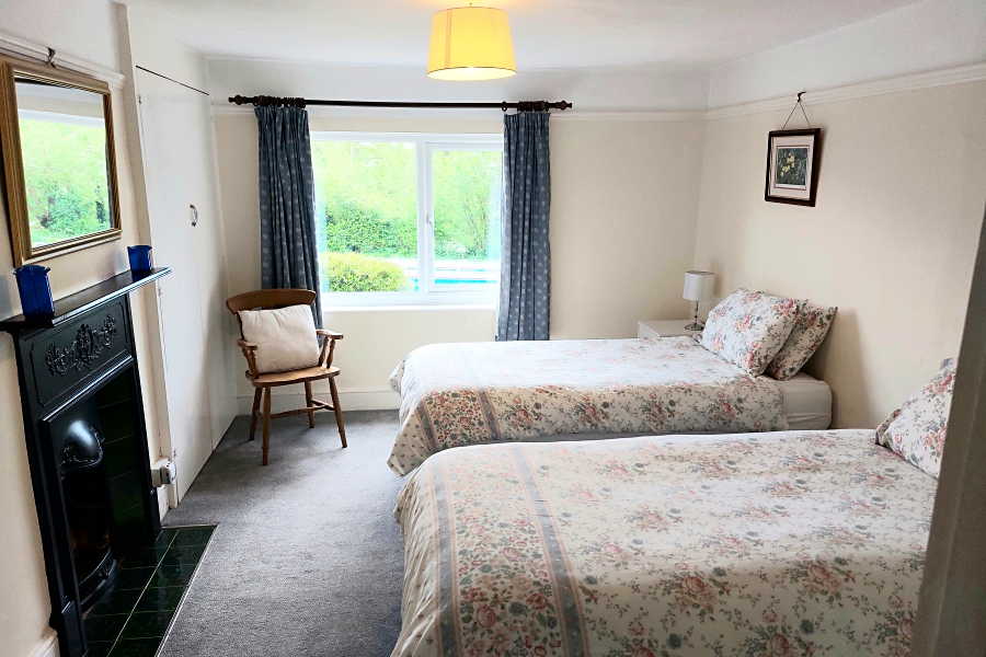 Waterside Cottage Twin Bedroom