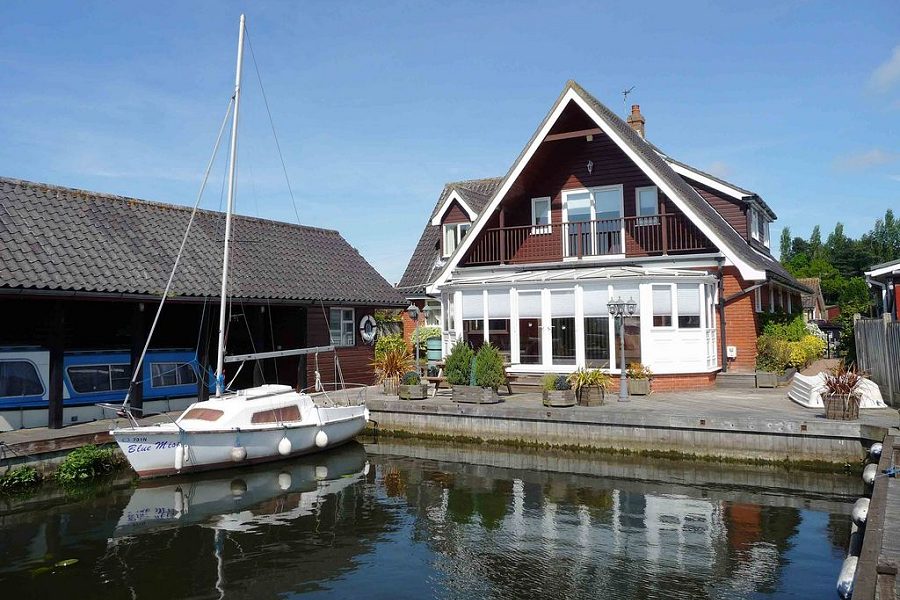 Waterside Retreat, Norfolk Broads