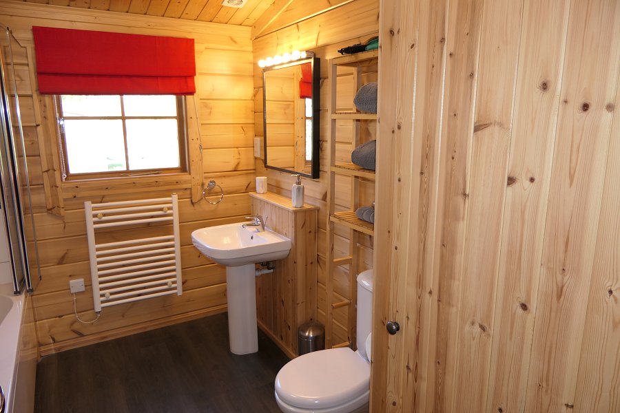 Willowbank River Birch Bathroom