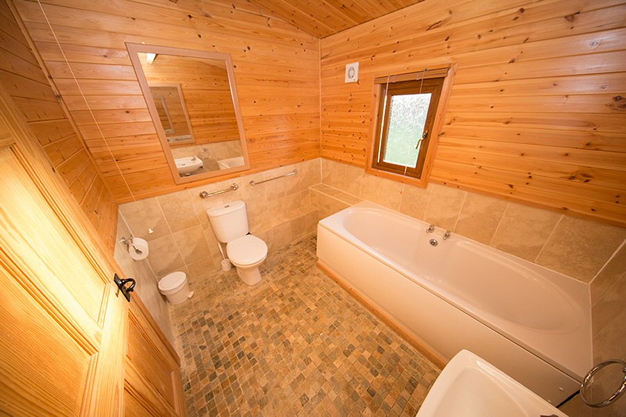 Kingfisher Lodge Bathroom