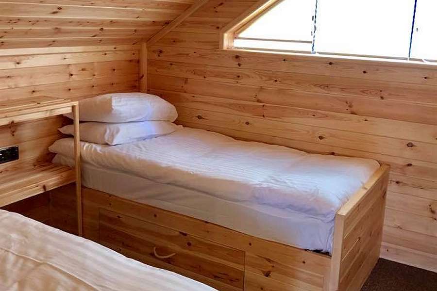Woodlakes Ash Parkside Twin Bedroom