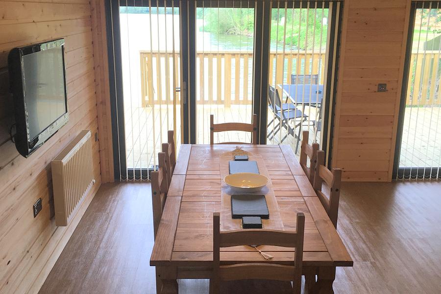 Woodlakes Oak Lodge Dining