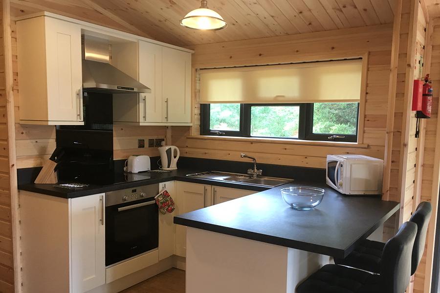 Woodlakes Oak Lodge Kitchen