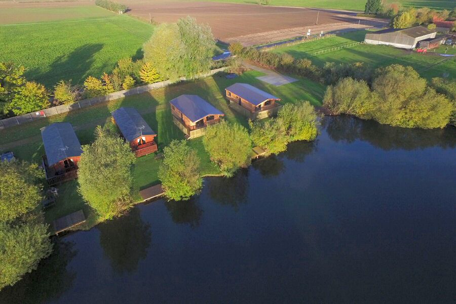 Woodlakes Lakeside Cedar Lodges