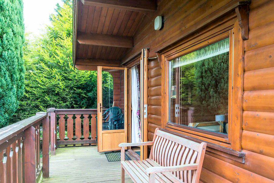 Woodlakes Cedar Plus Lodge Decking