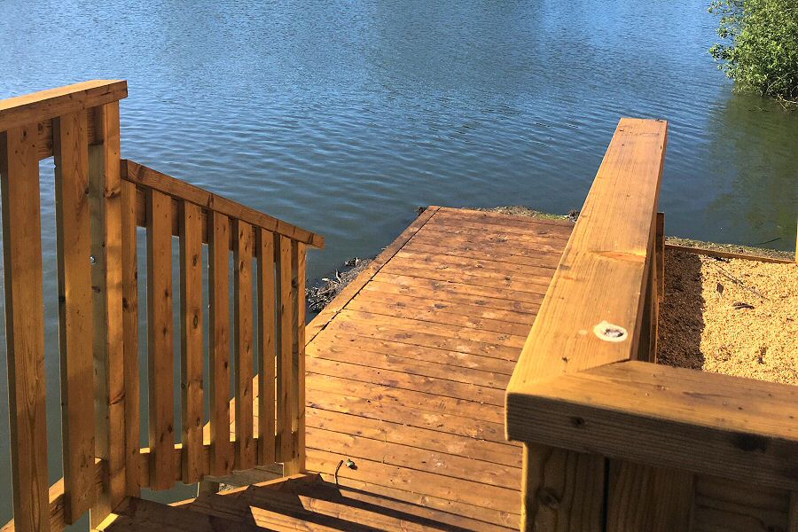 Woodlakes Cosy Cedar Lodge Steps To Fishing Peg