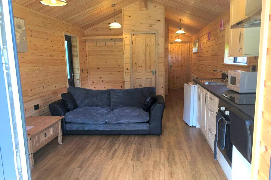 Woodlakes Larch Parkside Lodge Living