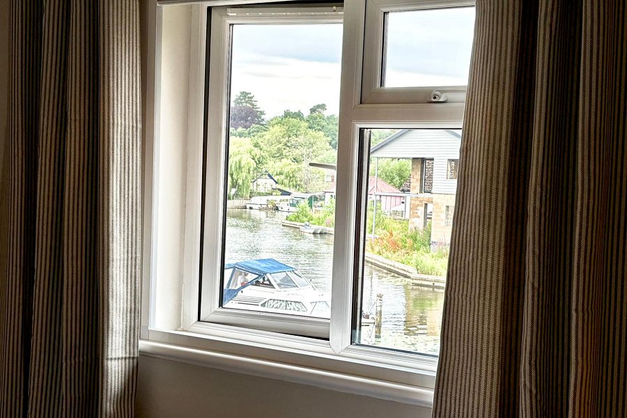 Wroxham Quays Master Double Bedroom
