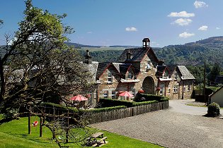 Taymouth Granary Court Luxury Scottish Holiday Cottage With Hot Tub